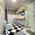 Sea Breeze Holiday home