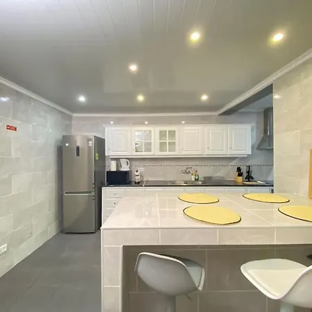 Sea Breeze Holiday home *